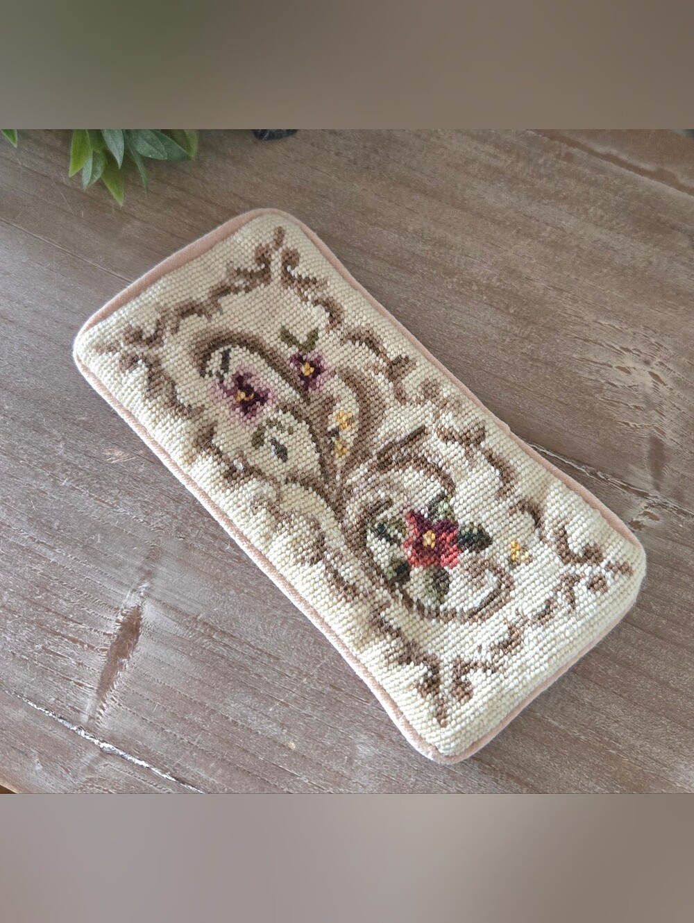 Vtg Needlepoint Floral Soft Glasses Case, 100% Cotton & Wool